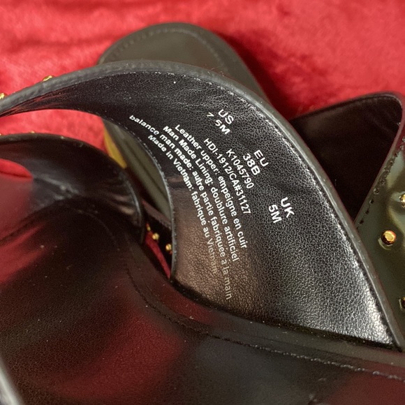 DKNY  flats 7.5 new with box - Picture 7 of 7